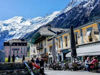 モンブランを眺める